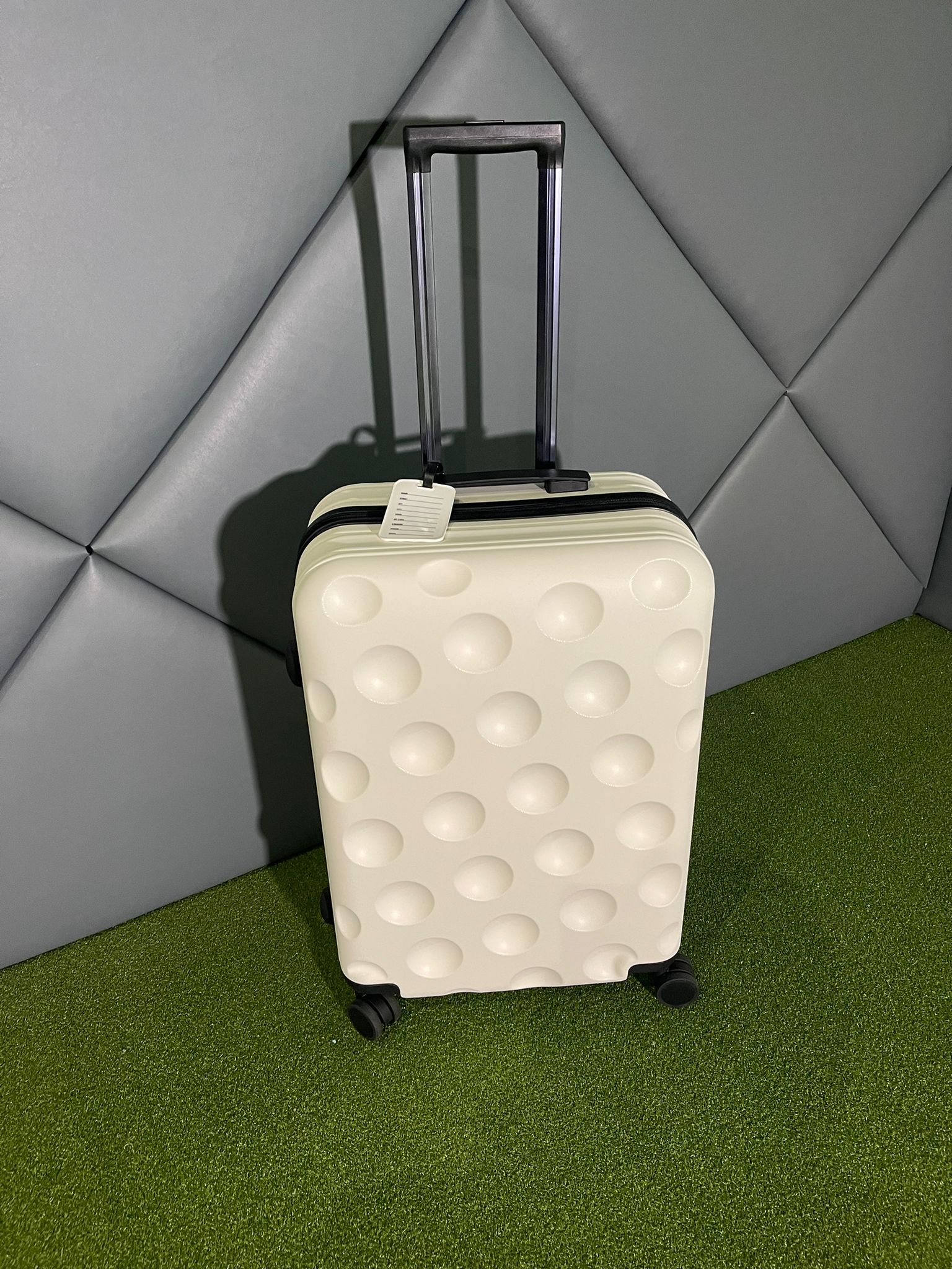 Golfbays 4 Wheel Hard Medium Suitcase - Golf Ball Design