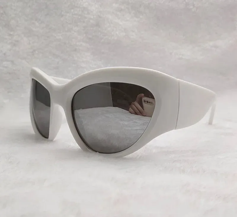 Women's Luxury Sport Punk Style Wrap-Around UV400 Eyewear Sunglasses